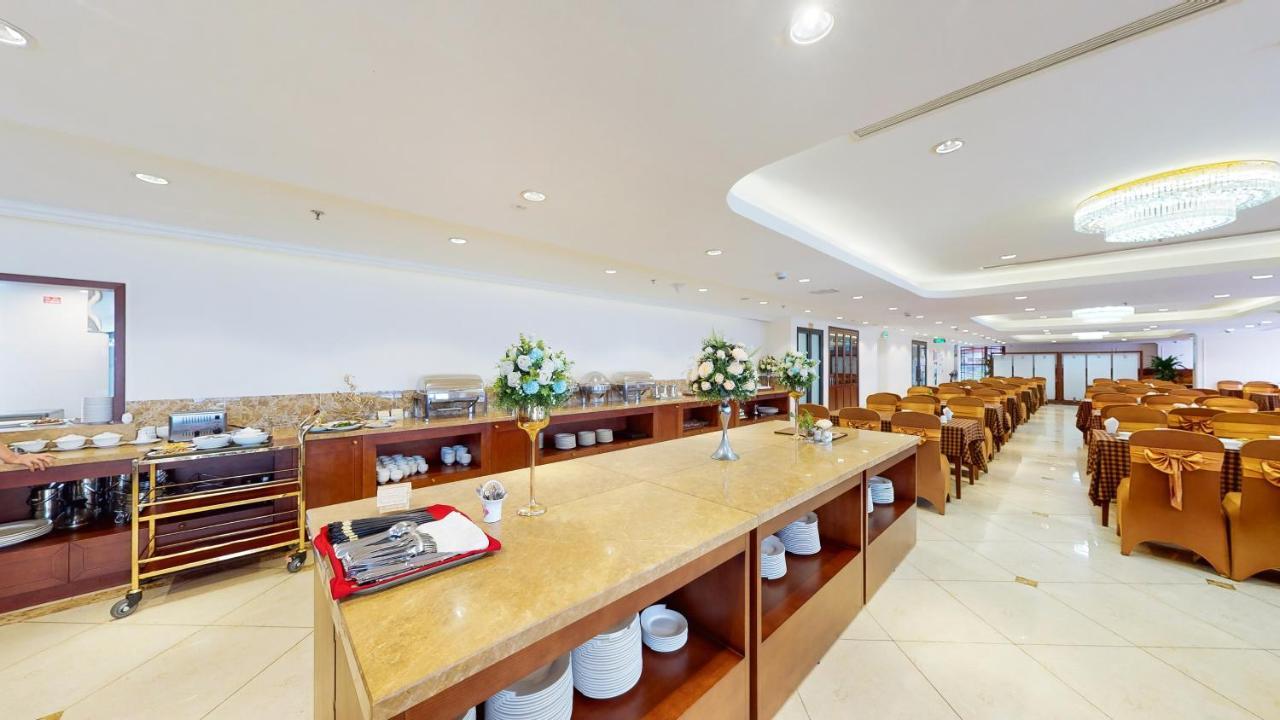 Cau Giay Hotel - By Bay Luxury Hanoj Exteriér fotografie