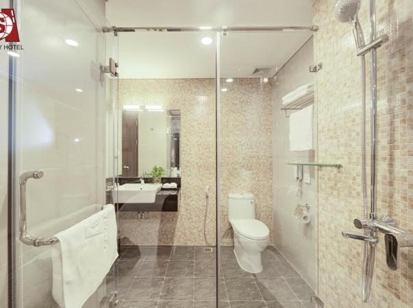 Cau Giay Hotel - By Bay Luxury Hanoj Exteriér fotografie